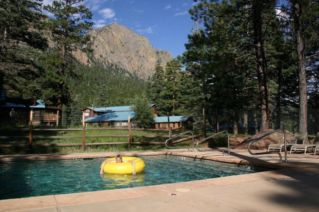 Corkins Lodge Chama Exterior photo
