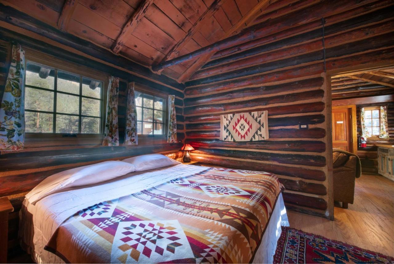Corkins Lodge Chama Exterior photo