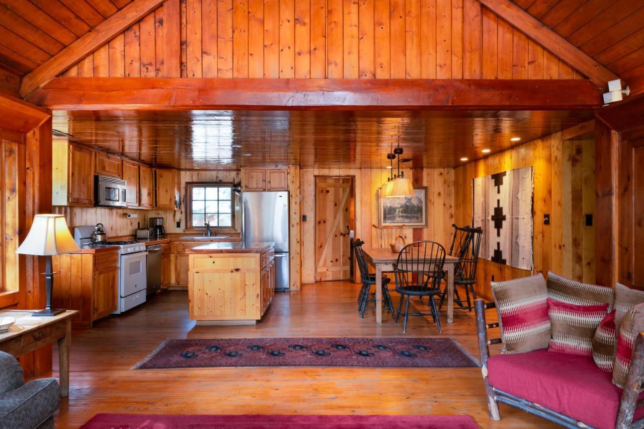 Corkins Lodge Chama Exterior photo