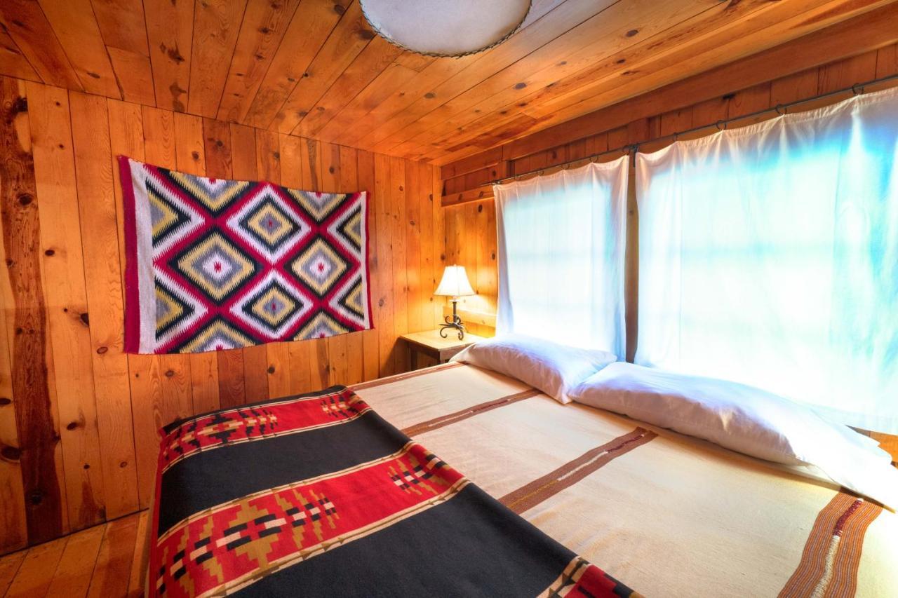 Corkins Lodge Chama Exterior photo